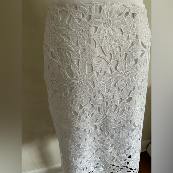 NWOT White lace midi skirt- Vince Camuto- size 6 - Picture 5 of 9